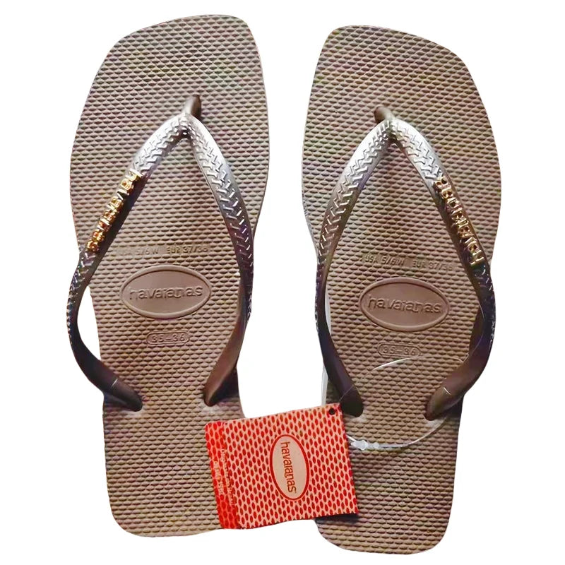 Summer 2025 New Women's Square Toe Flip Flops Outdoor Beach Sandals Luxury Women's Casual Slippers Size 35-42 Women's Shoes